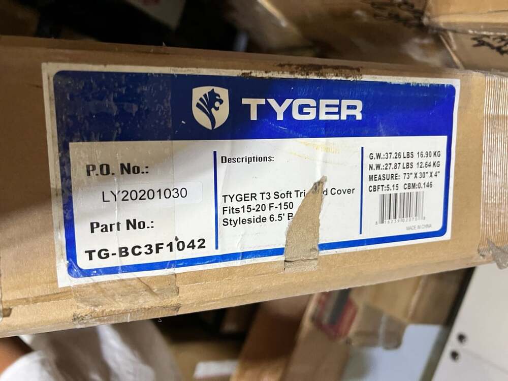 Tyger Auto T3 Soft Tri-Fold Truck Bed Tonneau Cover TG-BC3F1042